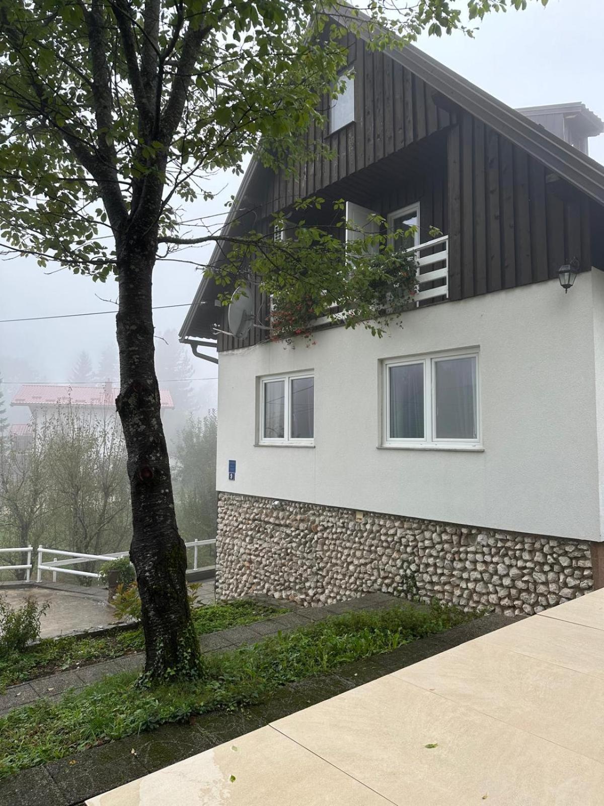 Guesthouse Nikola Plitvička Jezera المظهر الخارجي الصورة